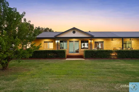 Property photo of 102 Honniball Drive Tocumwal NSW 2714
