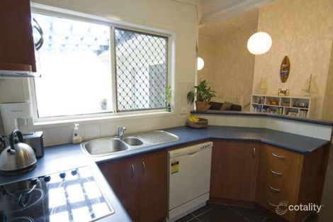 Property photo of 2/28 Bindaree Street Greenslopes QLD 4120