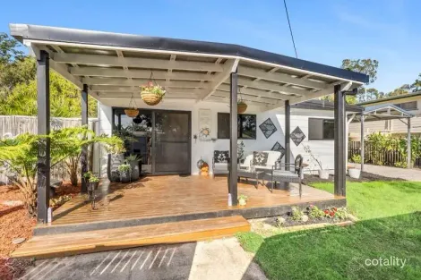 Property photo of 32 Dwyer Street Beachmere QLD 4510