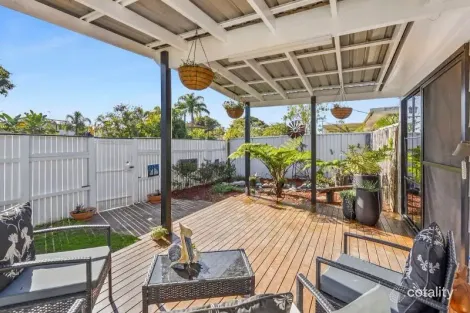 Property photo of 32 Dwyer Street Beachmere QLD 4510