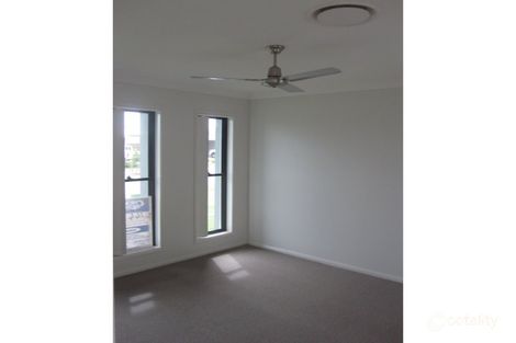 Property photo of 40 Coogee Terrace Blacks Beach QLD 4740