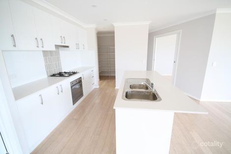 Property photo of 40 Yabbarra Drive Dalmeny NSW 2546