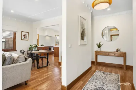 Property photo of 211 Dowling Street Wendouree VIC 3355