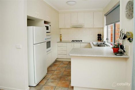Property photo of 2 Ramble Crescent Croydon VIC 3136