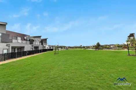 5 NEMESIA LANE, CLYDE, VIC 3978