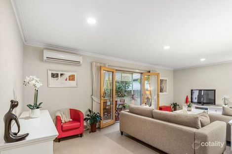 Property photo of 18 Cornwall Road Sunshine VIC 3020