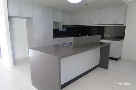 Property photo of 11 Petrea Court Andergrove QLD 4740