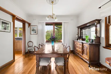 Property photo of 202 The Boulevard Ivanhoe East VIC 3079