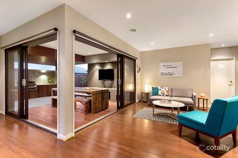 Property photo of 8 Joyfields Place Wollert VIC 3750