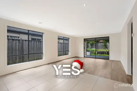Property photo of 27 Ogle Way Cranbourne North VIC 3977