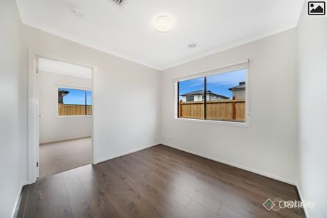 Property photo of 19 Alphey Road Clyde North VIC 3978
