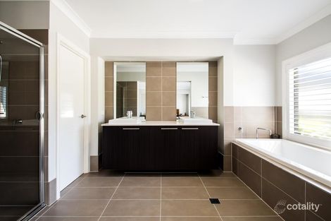 Property photo of 6 Woodhall Place Luddenham NSW 2745