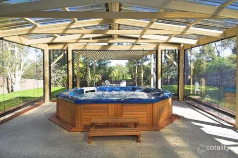 92 Buena Vista Dr, Montmorency, VIC 3094