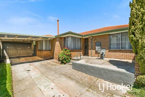 Property photo of 14 Mark Court Hampton Park VIC 3976