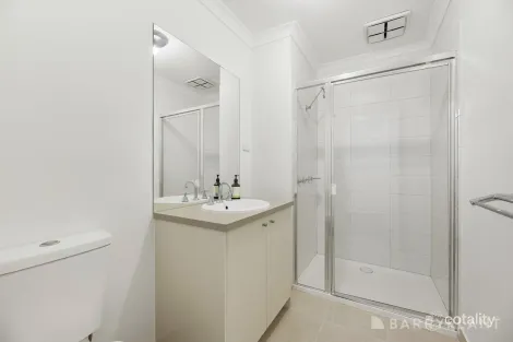 Property photo of 123 Spriggs Drive Croydon VIC 3136