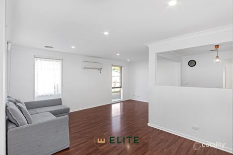 Property photo of 4 Gipps Crescent Cranbourne North VIC 3977