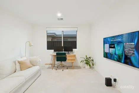 Property photo of 33 Lillypilly Loop Sinagra WA 6065