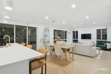 Property photo of 33 Lillypilly Loop Sinagra WA 6065