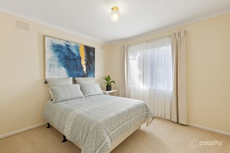 Property photo of 17 Haverstock Hill Close Endeavour Hills VIC 3802