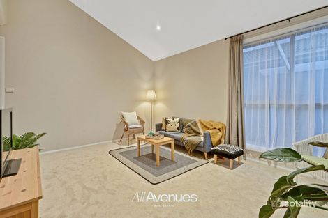 Property photo of 1 Tad Court Cranbourne North VIC 3977