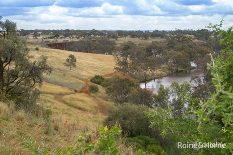 Property photo of 3 Blake Place Brookfield VIC 3338