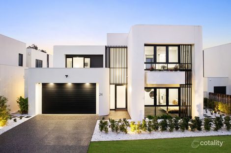 Property photo of 24 The Boulevarde Benowa QLD 4217