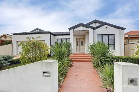 28 Pilgrim Dr, Hillside, VIC 3037