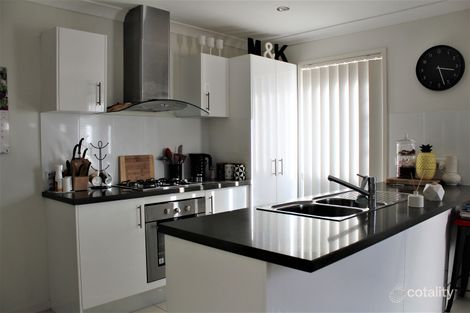Property photo of 10 Regeling Court Loganlea QLD 4131
