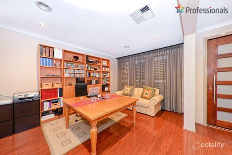 Property photo of 4 Wartook Glade Caroline Springs VIC 3023