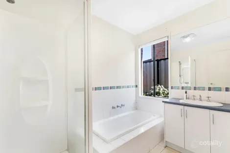 Property photo of 24 Merriwee Grove Narre Warren South VIC 3805