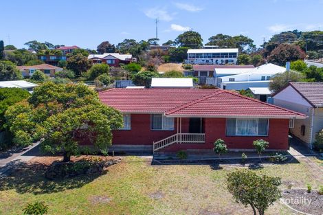 3 Swain Rd, Victor Harbor, SA 5211