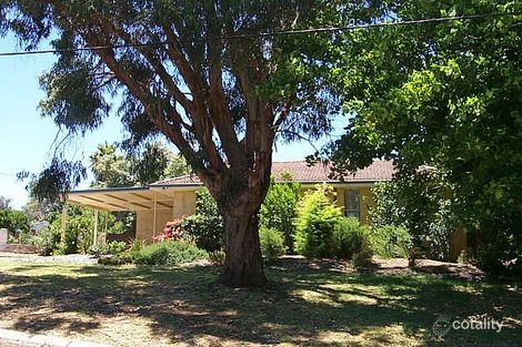 8 Brook Pl, Kelmscott, WA 6111
