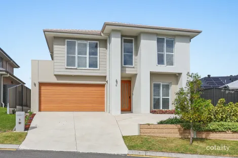 8 Niche Glade Cct, Maudsland, QLD 4210