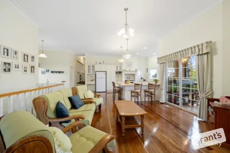 Property photo of 3 Jack Robbie Court Narre Warren North VIC 3804