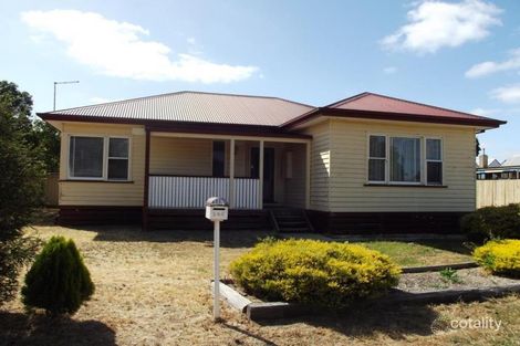 140 Gillies St, Maryborough, VIC 3465
