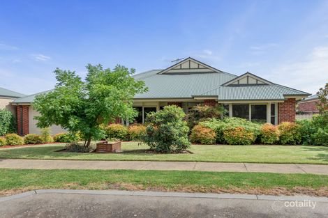 Property photo of 18 Lakeland Drive Doreen VIC 3754