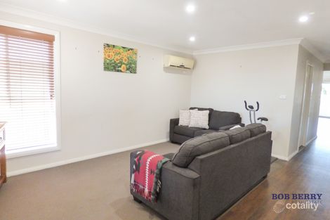 Property photo of 26 Lansdowne Drive Dubbo NSW 2830