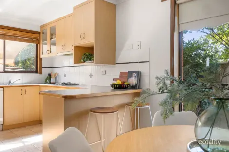 Property photo of 2/17 Halbert Street Wendouree VIC 3355