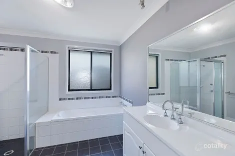 Property photo of 12 Primula Close Woongarrah NSW 2259