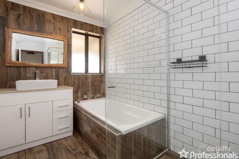 Property photo of 19 Champion Road Lesmurdie WA 6076