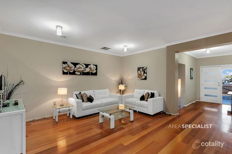 Property photo of 4 Silvergum Place Cranbourne VIC 3977