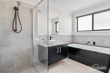 Property photo of 3 La Bamba Drive Yarrawonga VIC 3730