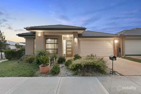 Property photo of 48 Selandra Boulevard Clyde North VIC 3978
