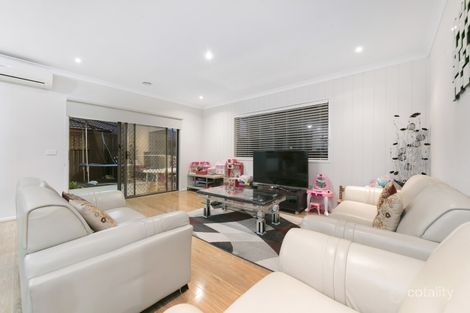 Property photo of 48 Selandra Boulevard Clyde North VIC 3978
