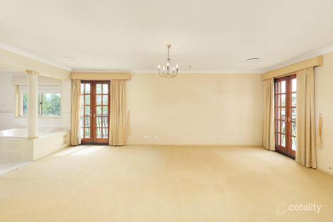 Property photo of 10 Golden Oak Crescent Carindale QLD 4152