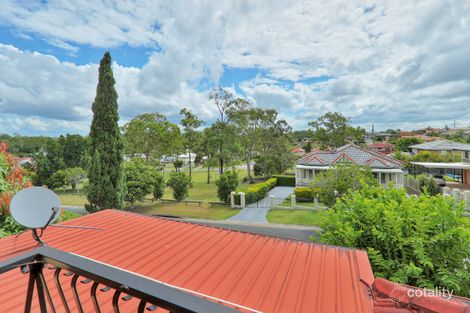 Property photo of 10 Golden Oak Crescent Carindale QLD 4152
