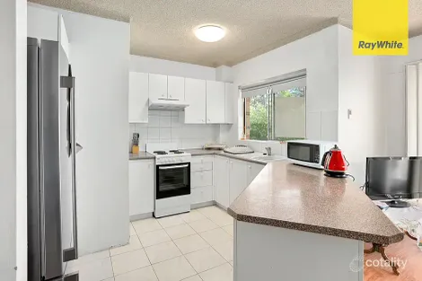 2/18 THOMAS MAY PL, WESTMEAD, NSW 2145