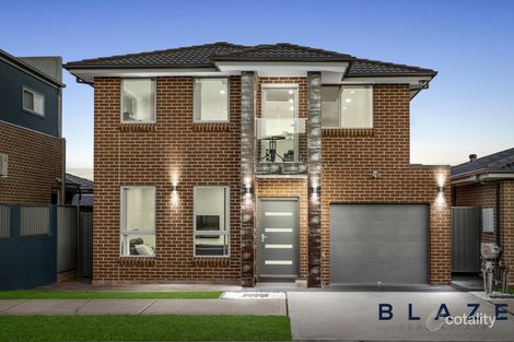 4 Hitchens St, Middleton Grange, NSW 2171