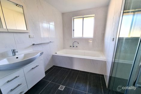 Property photo of 30 Emerald Avenue West Wodonga VIC 3690