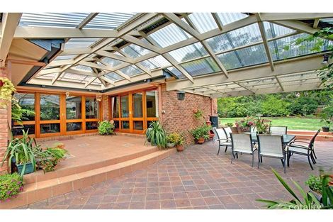 23 Summerhill Park Dr, Mooroolbark, VIC 3138